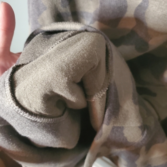 Express Camo sweatshirt size Small - Picture 4 of 7